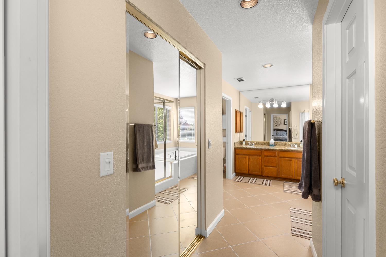 Rosado Drive, El Dorado Hills, California image 36