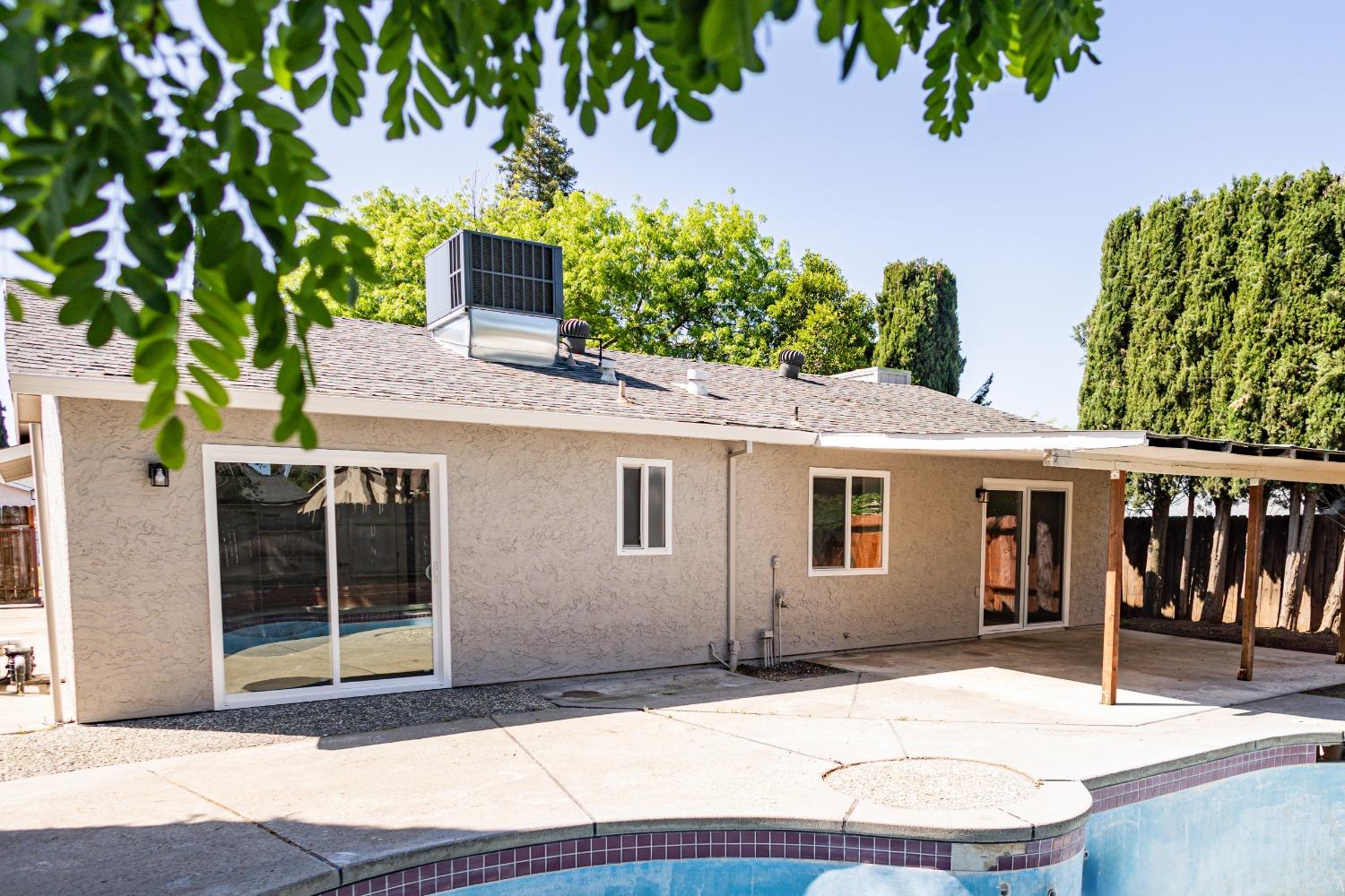 Earlcort Circle, Sacramento, California image 7
