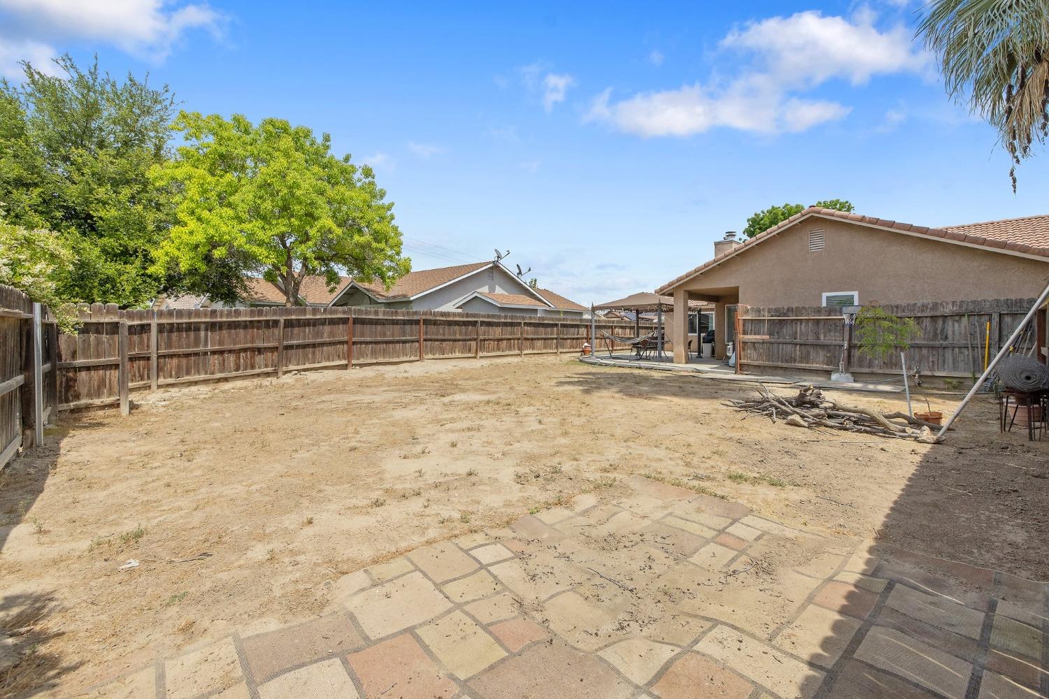 Florence Avenue, Lemoore, California image 33