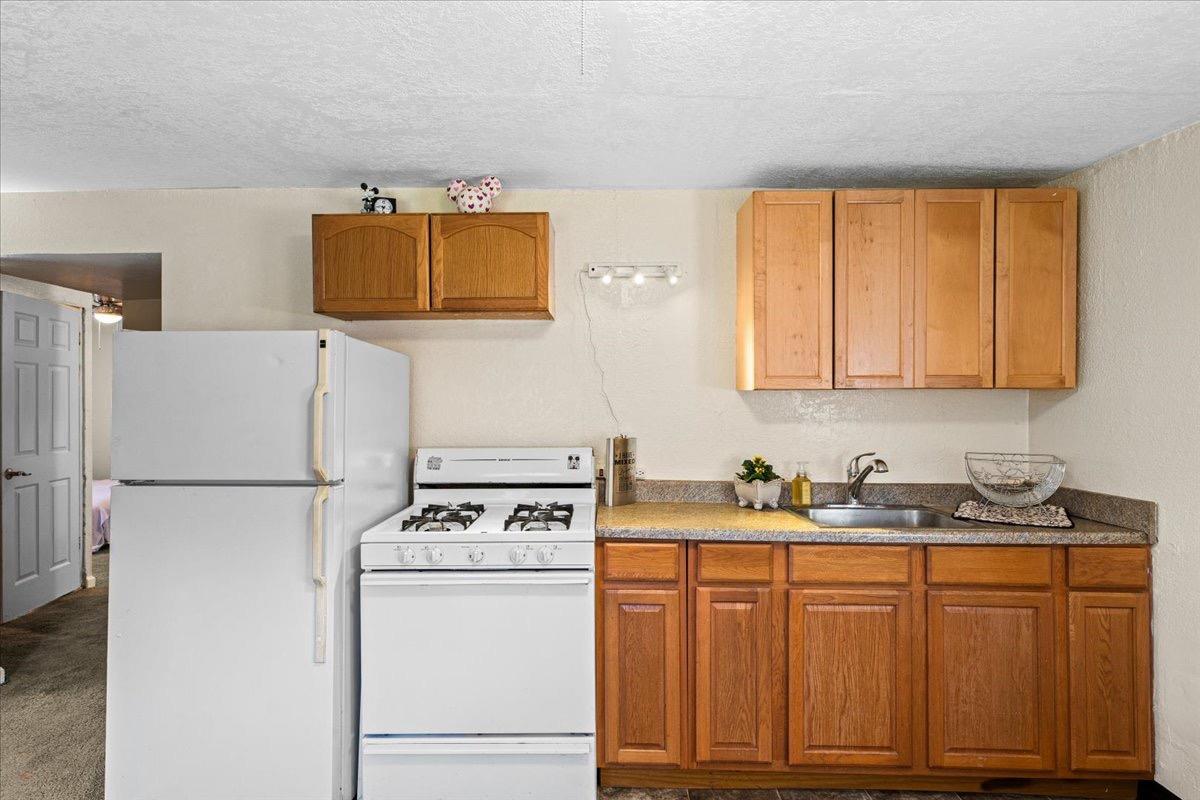 Detail Gallery Image 35 of 54 For 231 Poplar Ave, Manteca,  CA 95336 - 3 Beds | 2 Baths