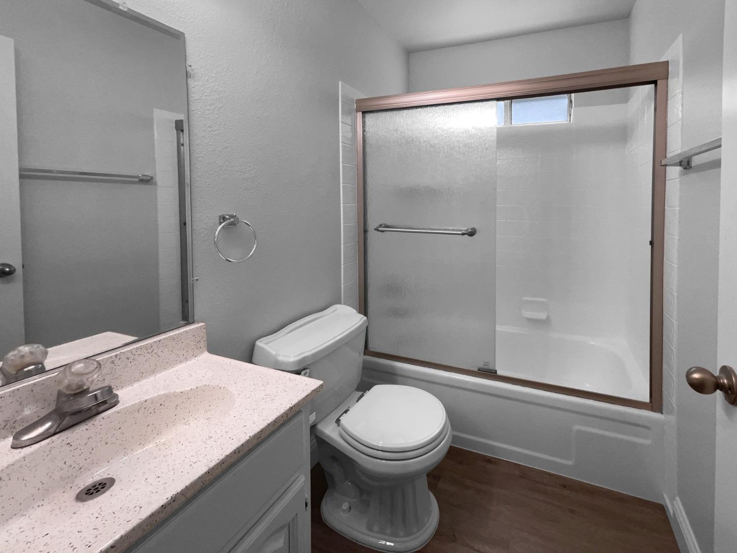 Detail Gallery Image 15 of 21 For 5532 Eagle View Way, Sacramento,  CA 95842 - 3 Beds | 2 Baths