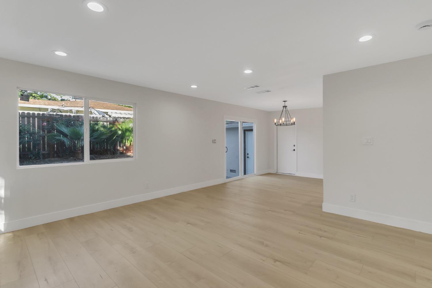 Pin Oak Court, Fair Oaks, California image 11