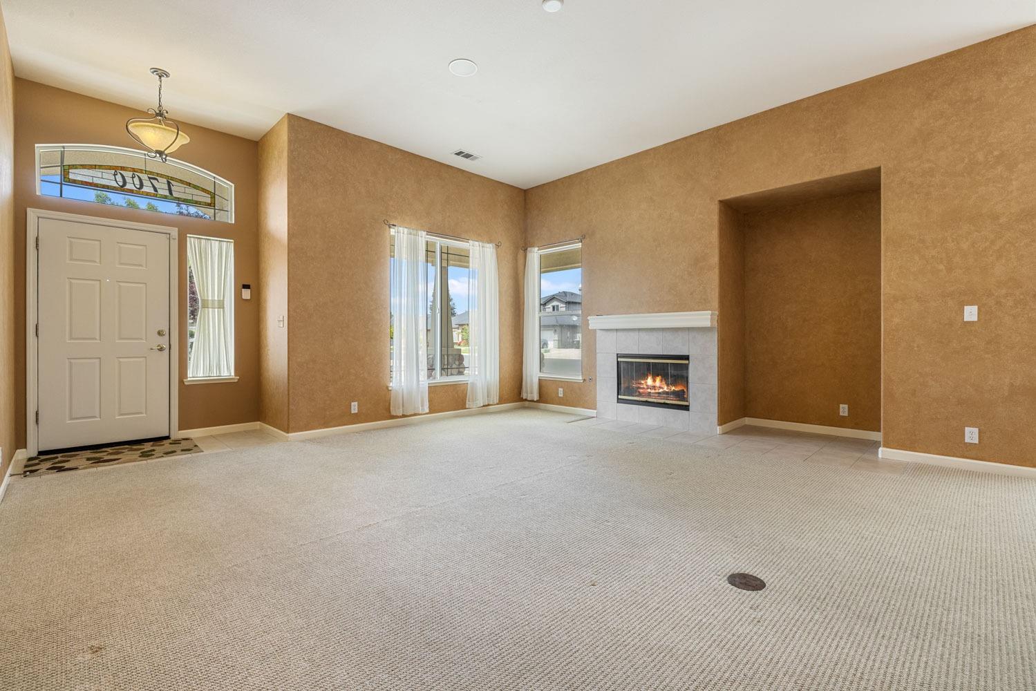 Detail Gallery Image 7 of 55 For 1700 Imshu Ct, Hughson,  CA 95326 - 3 Beds | 2 Baths