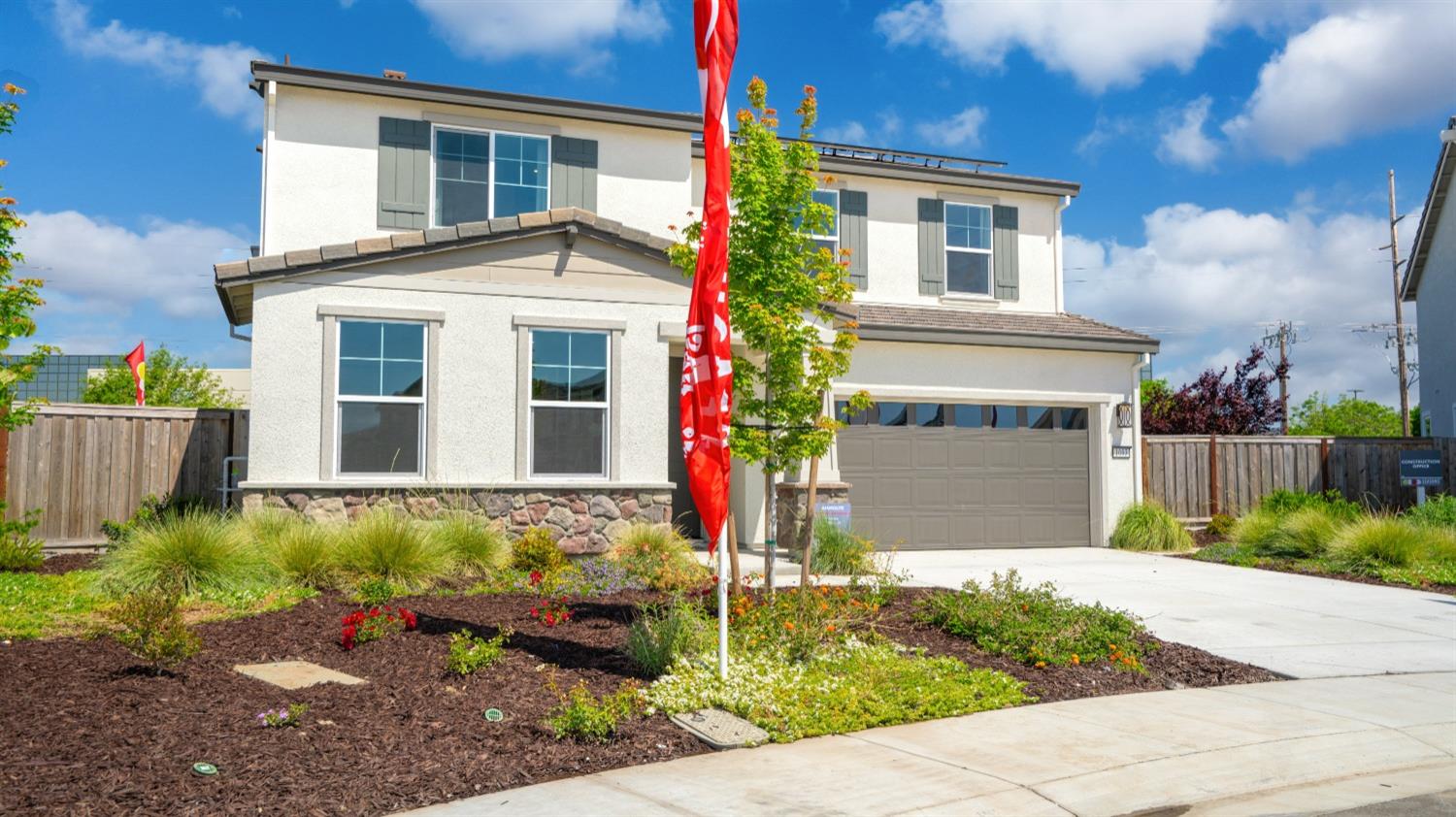 Detail Gallery Image 1 of 48 For 1093 Fiano Pl, Manteca,  CA 95337 - 5 Beds | 3 Baths