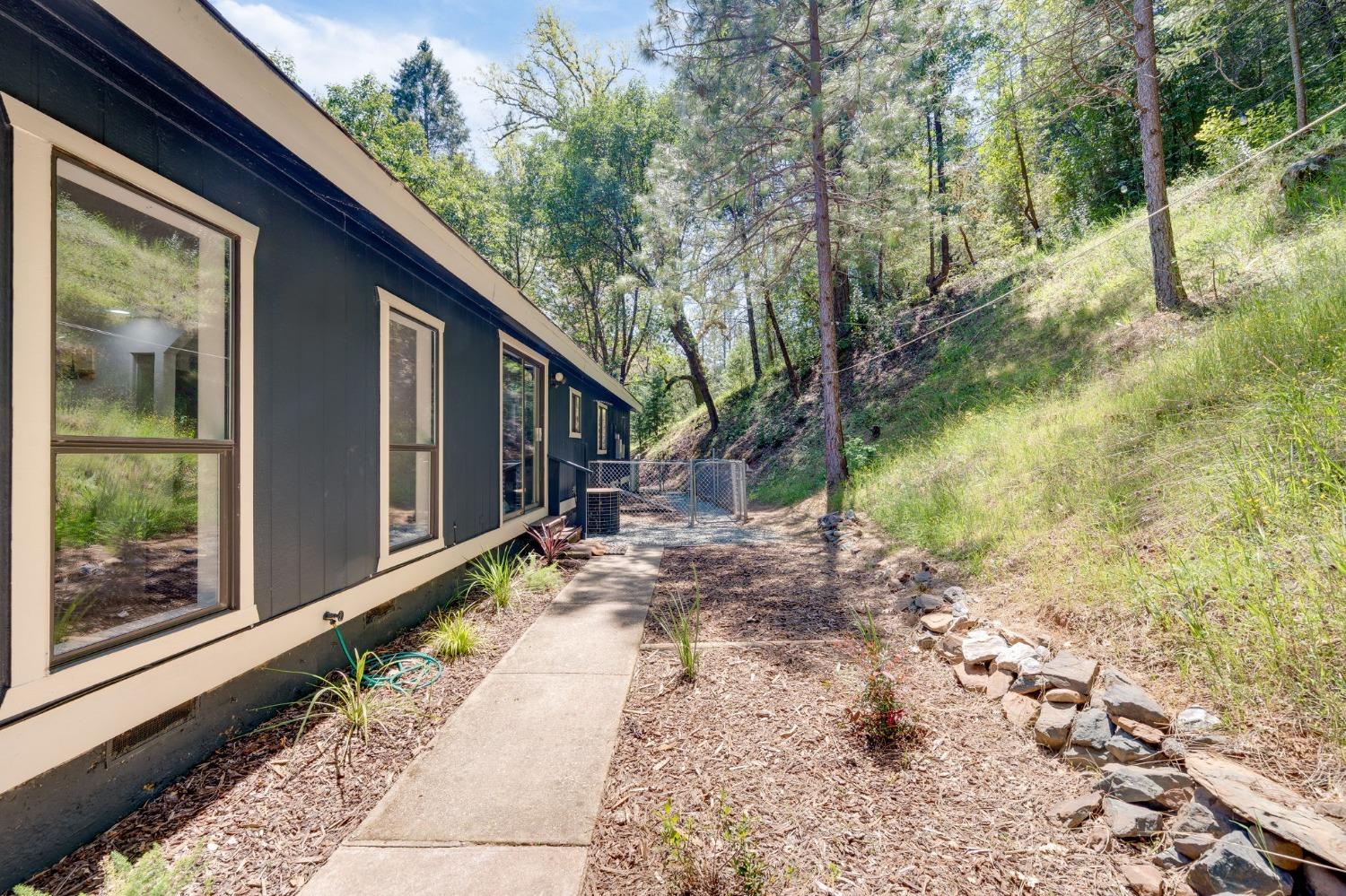 Laurel Canyon Road, Sutter Creek, California image 26