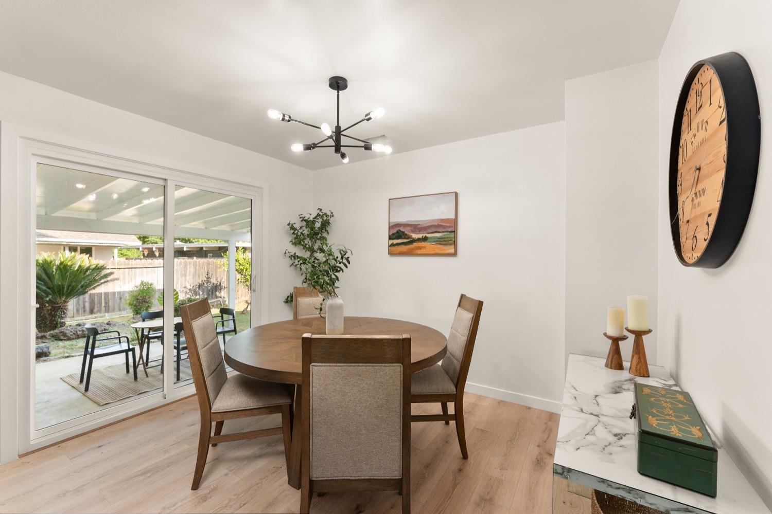 Detail Gallery Image 17 of 32 For 1464 Tradewinds Ave, Sacramento,  CA 95822 - 3 Beds | 2 Baths