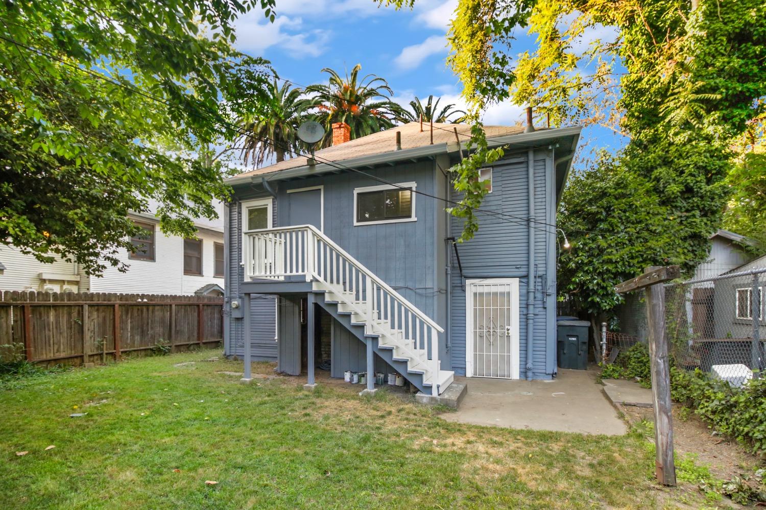 C Street, Sacramento, California image 31
