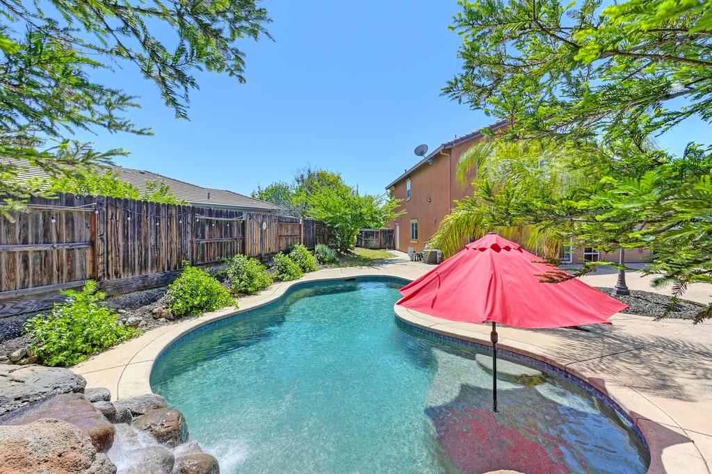 Lone Spur Drive, Folsom, California image 37