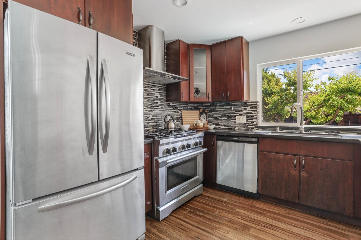 Detail Gallery Image 14 of 33 For 4632 Griffith Ave, Fremont,  CA 94538 - 4 Beds | 2 Baths