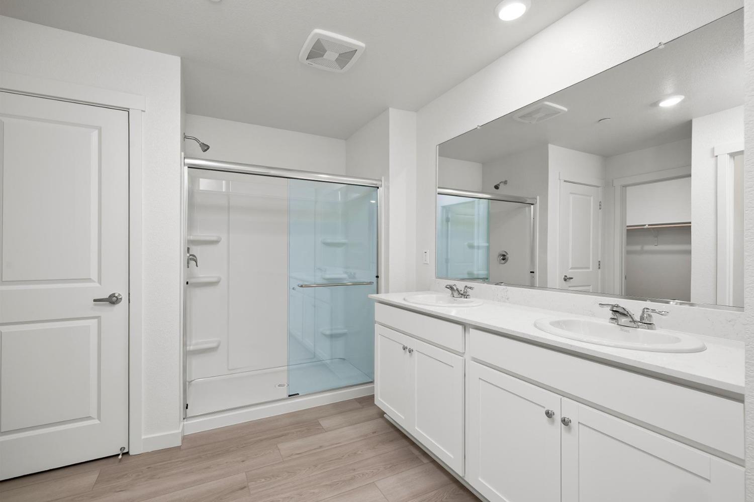 Detail Gallery Image 7 of 12 For 833 Chatham Ln, Patterson,  CA 95363 - 5 Beds | 3 Baths
