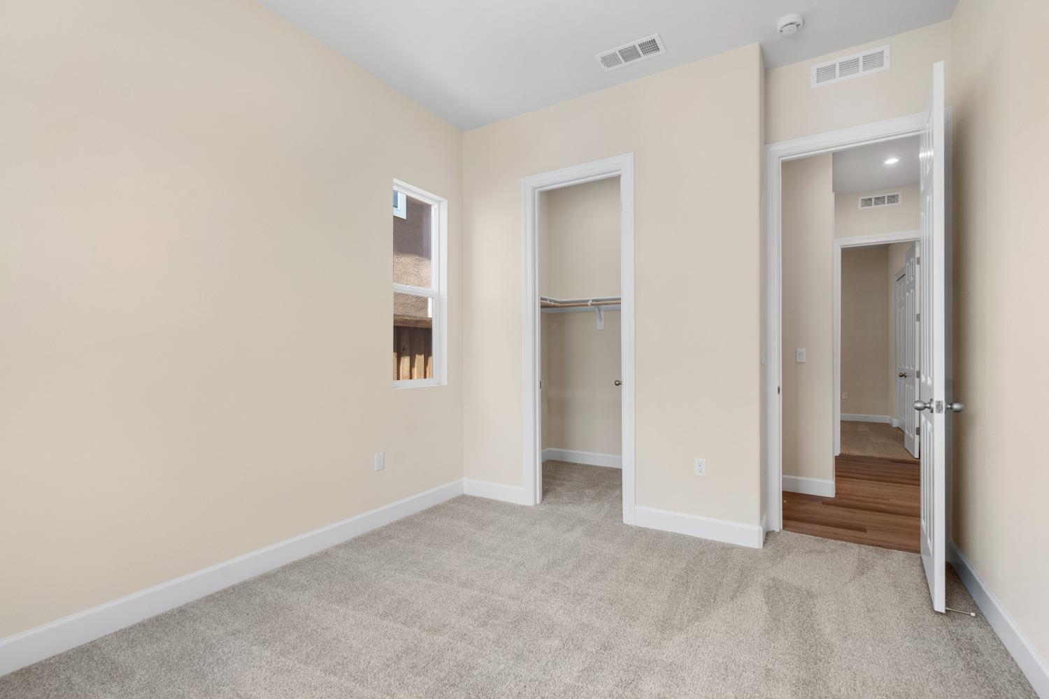 Detail Gallery Image 9 of 37 For 2153 Geneva Way, Manteca,  CA 95337 - 4 Beds | 2/1 Baths