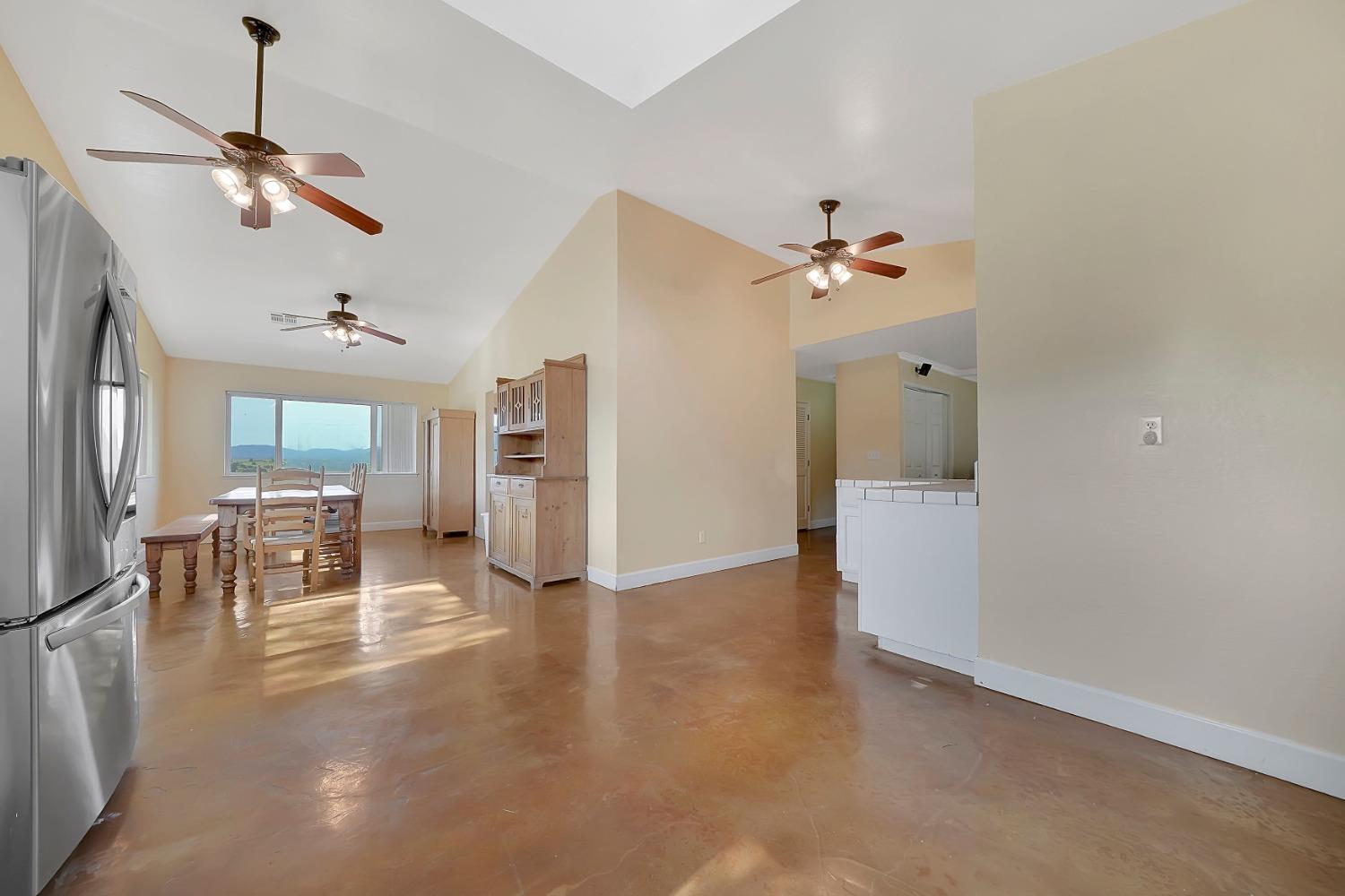 Detail Gallery Image 19 of 88 For 2800 Willow Creek Rd, San Andreas,  CA 95249 - 3 Beds | 2/1 Baths