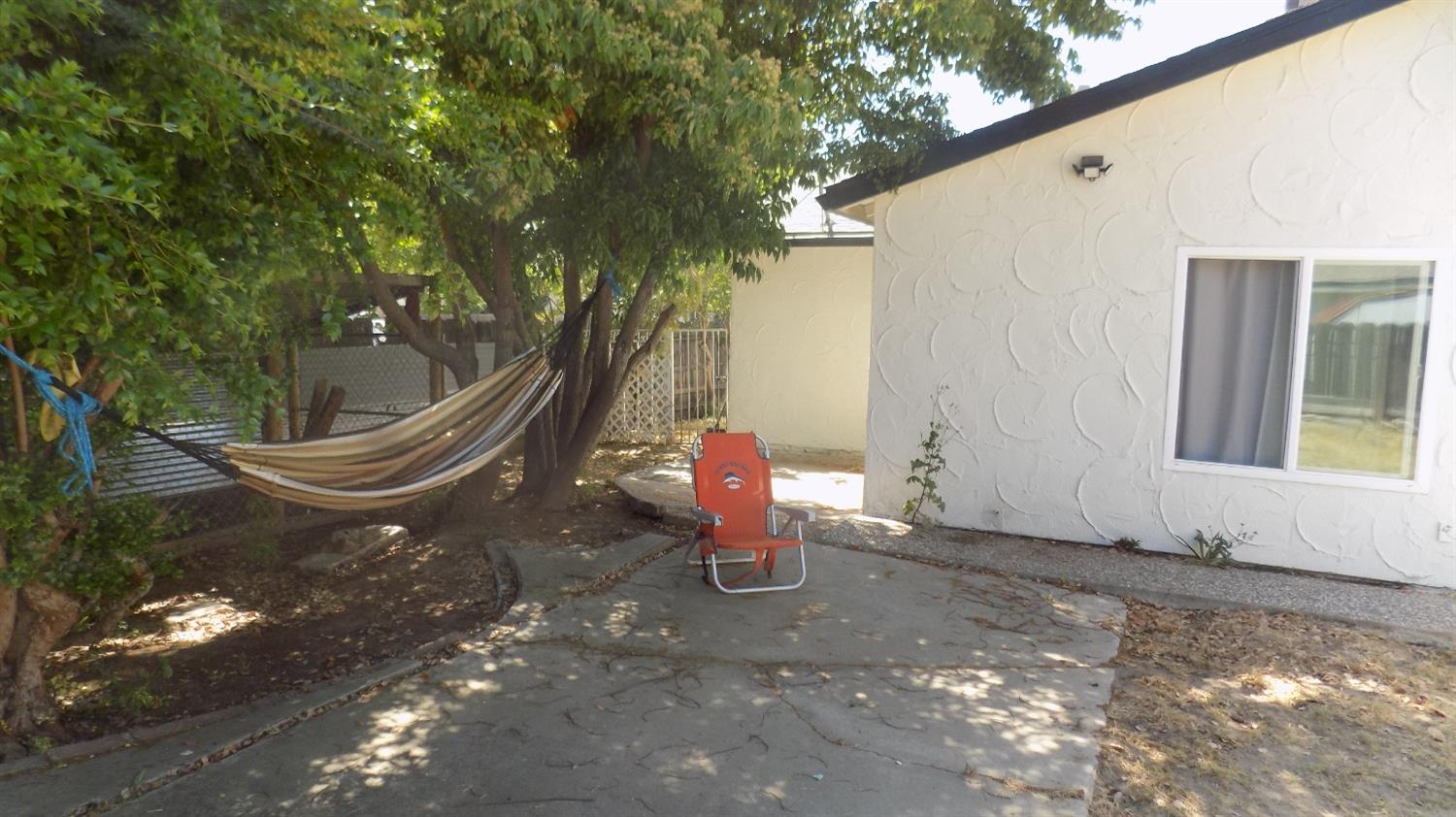 Cherokee Avenue, Merced, California image 24