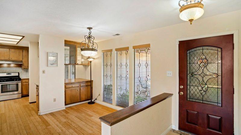 Detail Gallery Image 6 of 42 For 8770 Superb Cir, Elk Grove,  CA 95624 - 3 Beds | 2 Baths