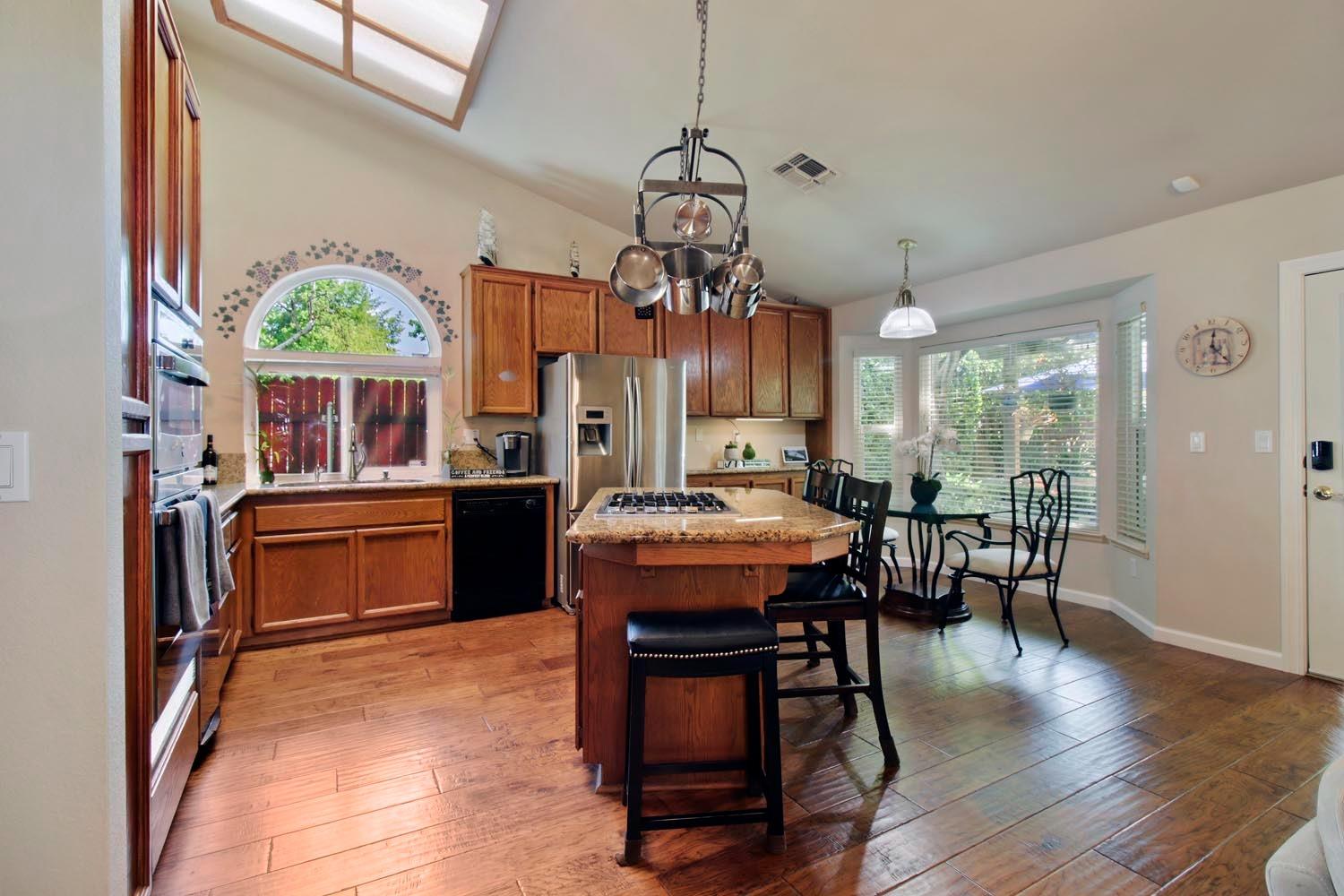 Pleasantglen Way, Elk Grove, California image 22