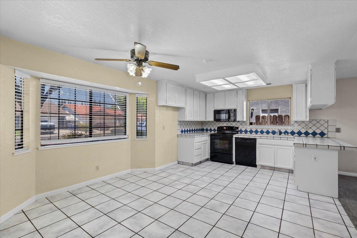 Detail Gallery Image 9 of 47 For 832 Chalone Dr, Modesto,  CA 95358 - 3 Beds | 2 Baths