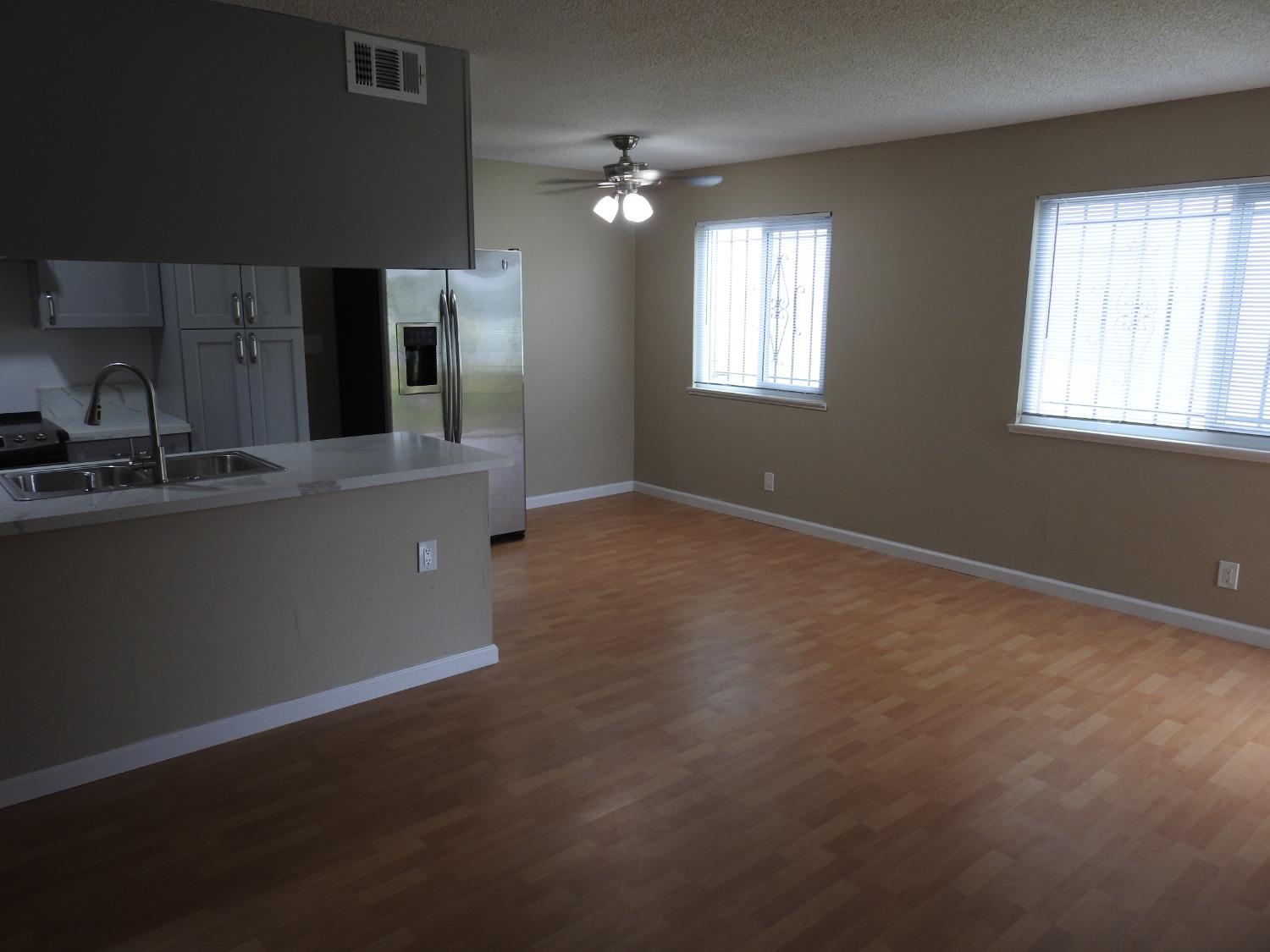 Detail Gallery Image 5 of 17 For 1236 Occidental #3,  Stockton,  CA 95203 - 2 Beds | 1 Baths