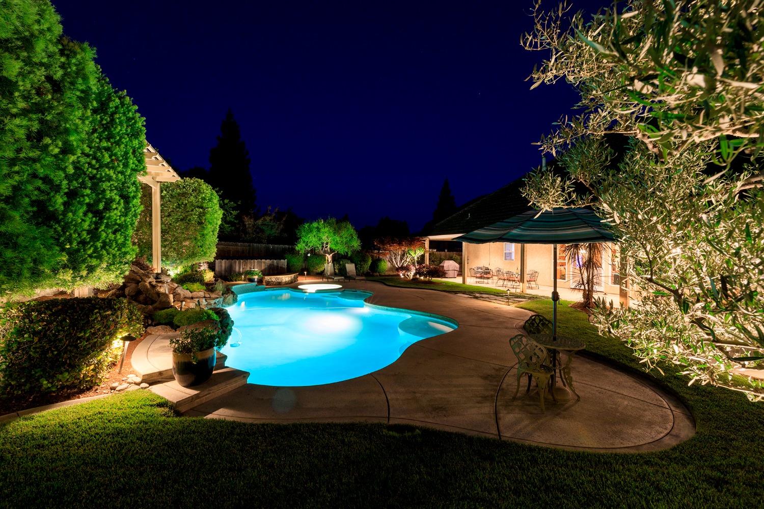 Detail Gallery Image 3 of 77 For 11325 Wild Oak Dr, Oakdale,  CA 95361 - 4 Beds | 2/1 Baths