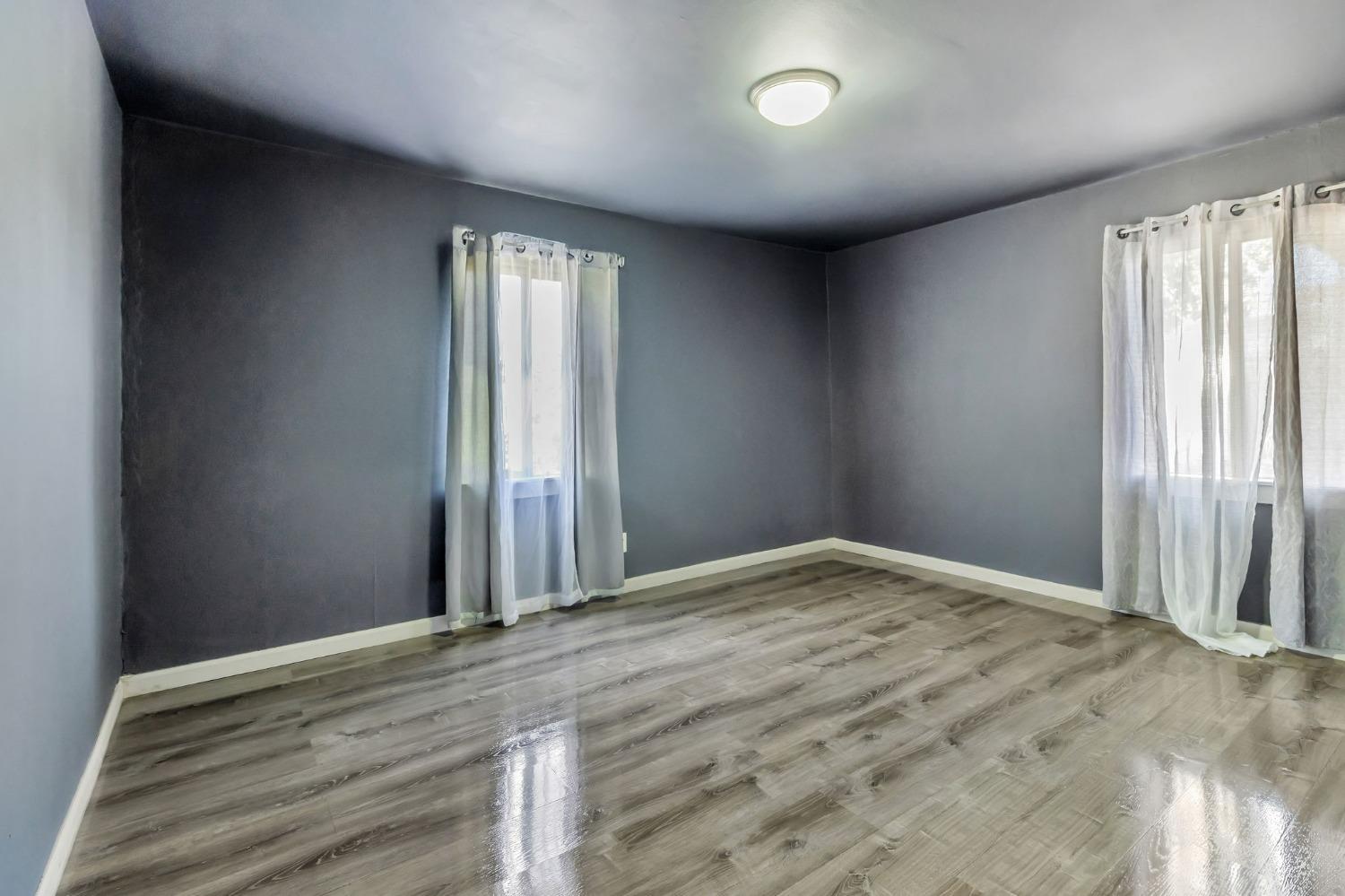 Detail Gallery Image 14 of 27 For 968 Lester Ave, Hayward,  CA 94541 - 4 Beds | 1 Baths