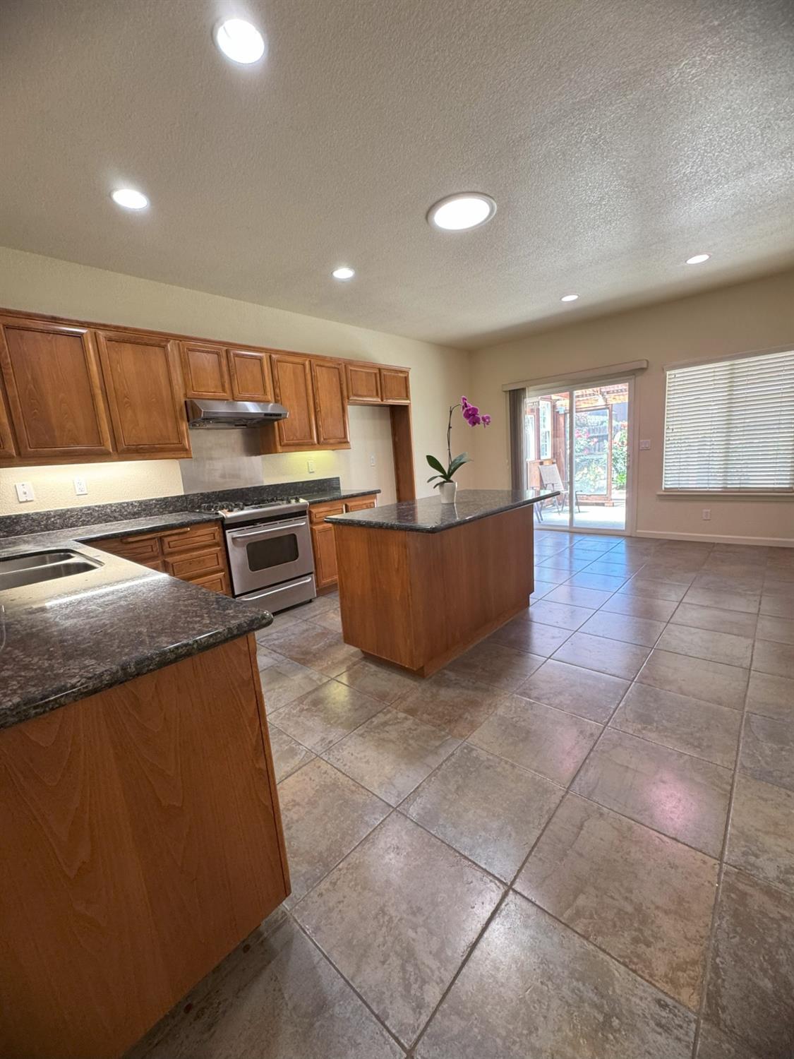 San Niccolo Drive, Yuba City, California image 14