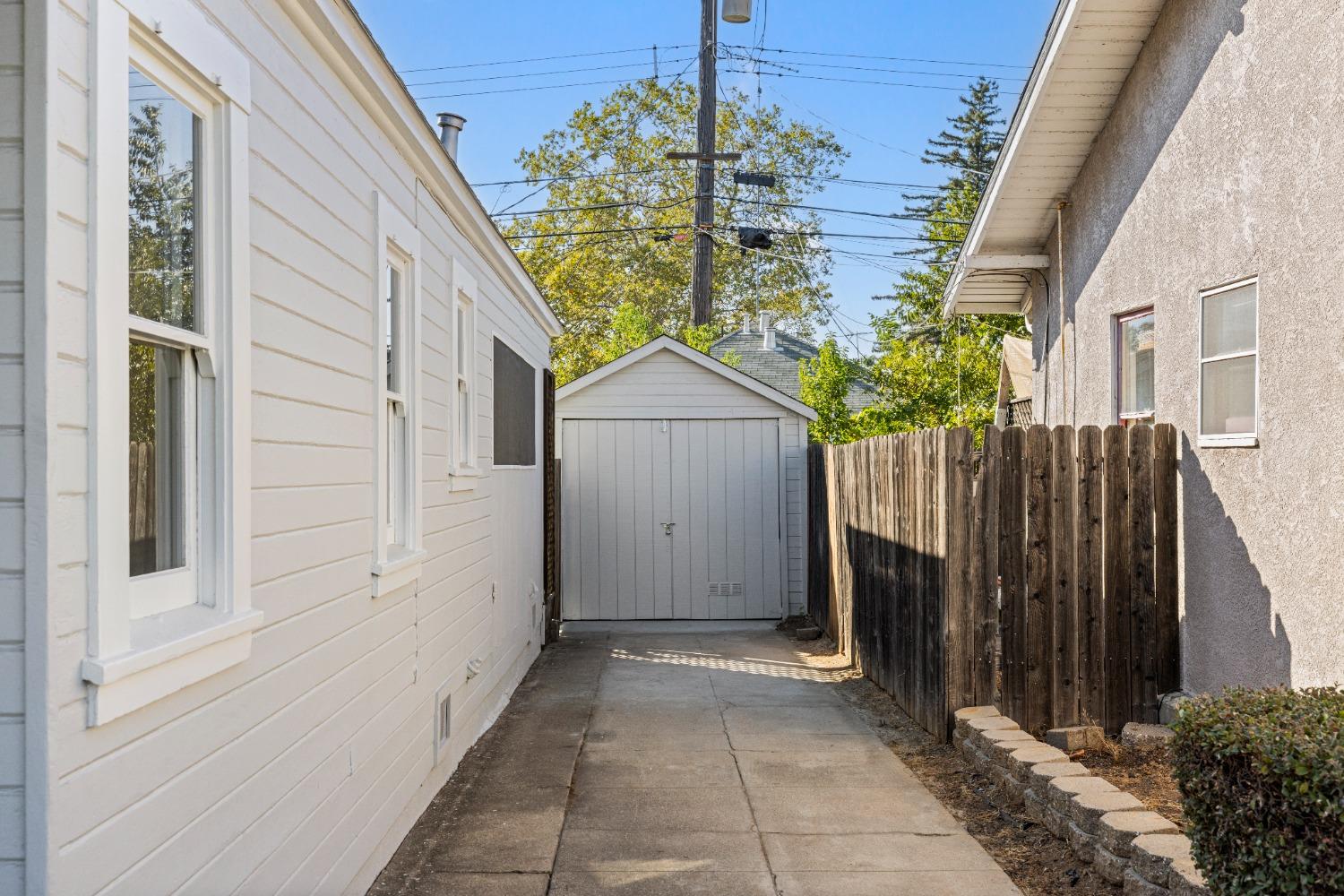 33rd Street, Sacramento, California image 31