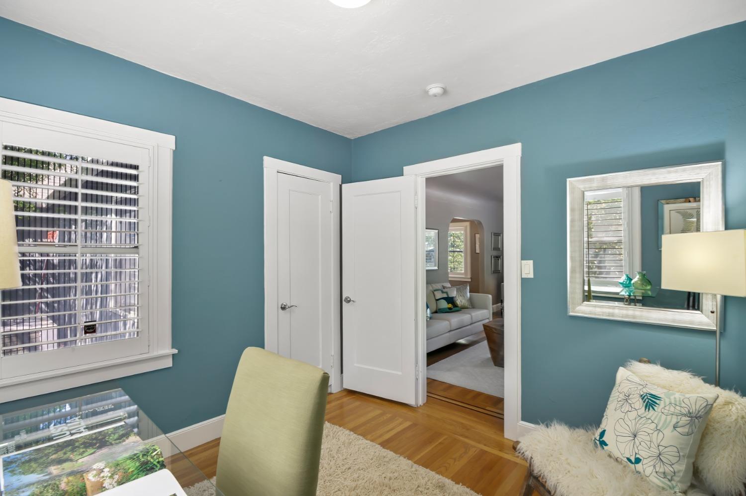 property-img