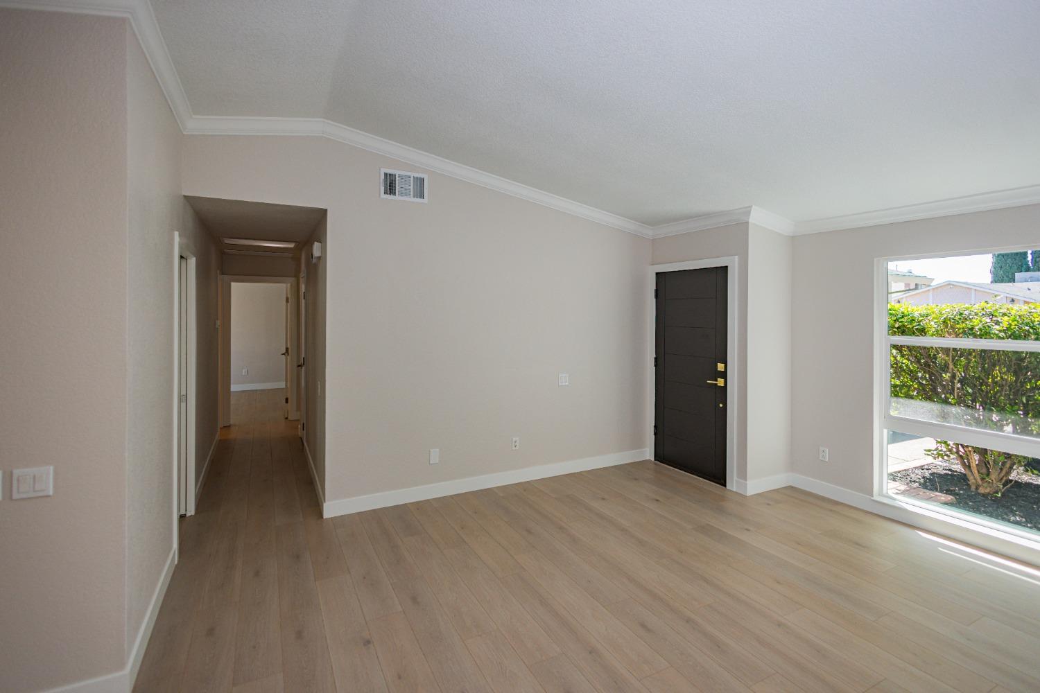 Earlcort Circle, Sacramento, California image 39