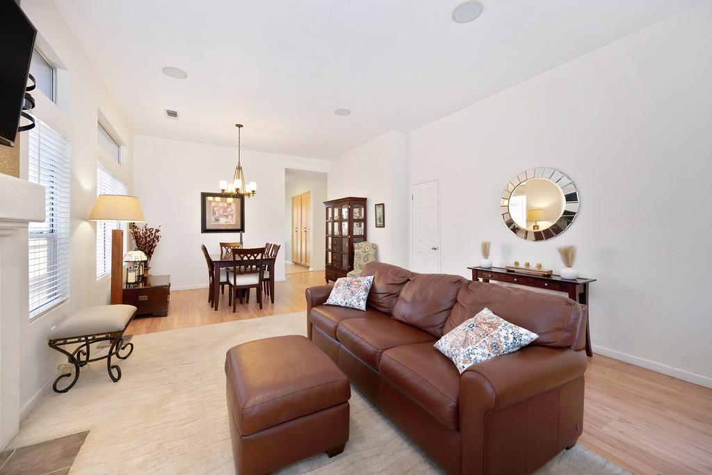 Evergreen Drive, Roseville, California image 8