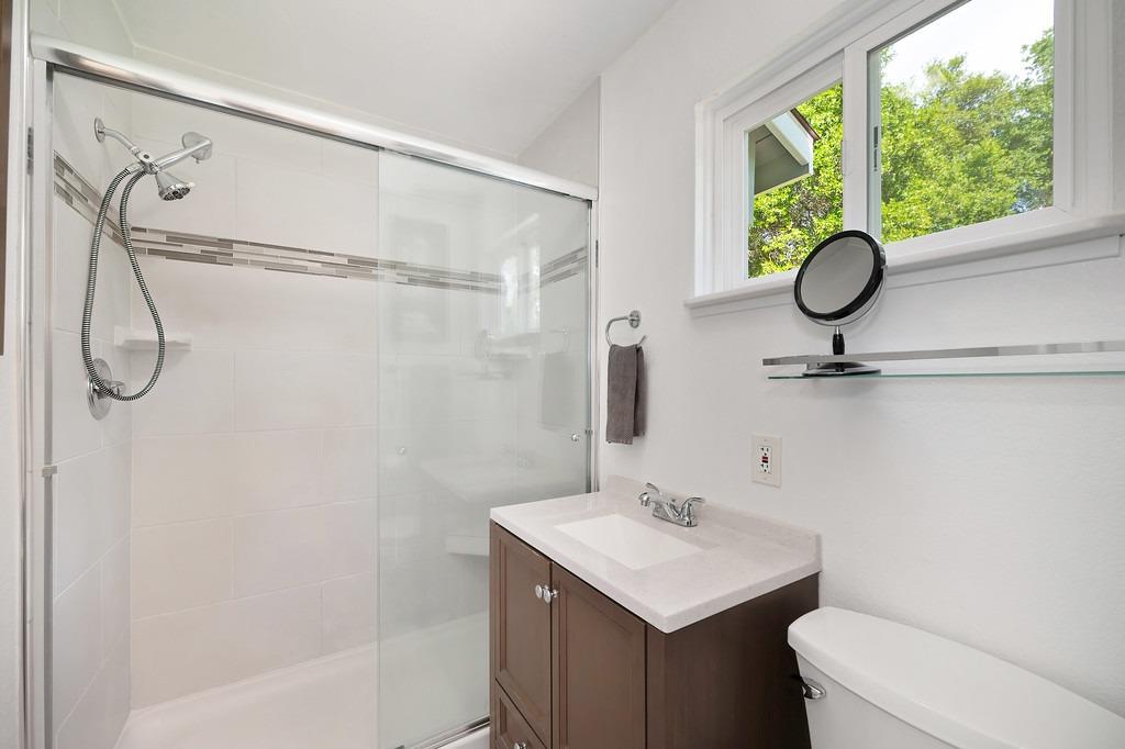 Detail Gallery Image 36 of 73 For 3200 Roughwood Rd, Shingle Springs,  CA 95682 - 3 Beds | 3 Baths