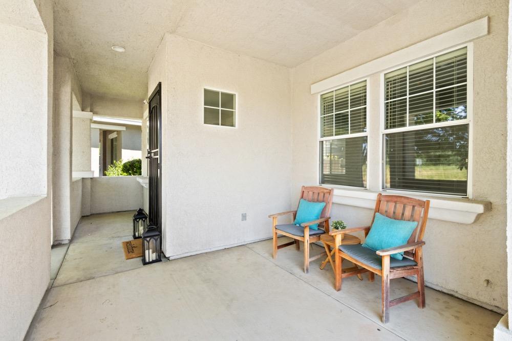 Detail Gallery Image 4 of 78 For 129 Opus Cir, Sacramento,  CA 95834 - 4 Beds | 2/1 Baths