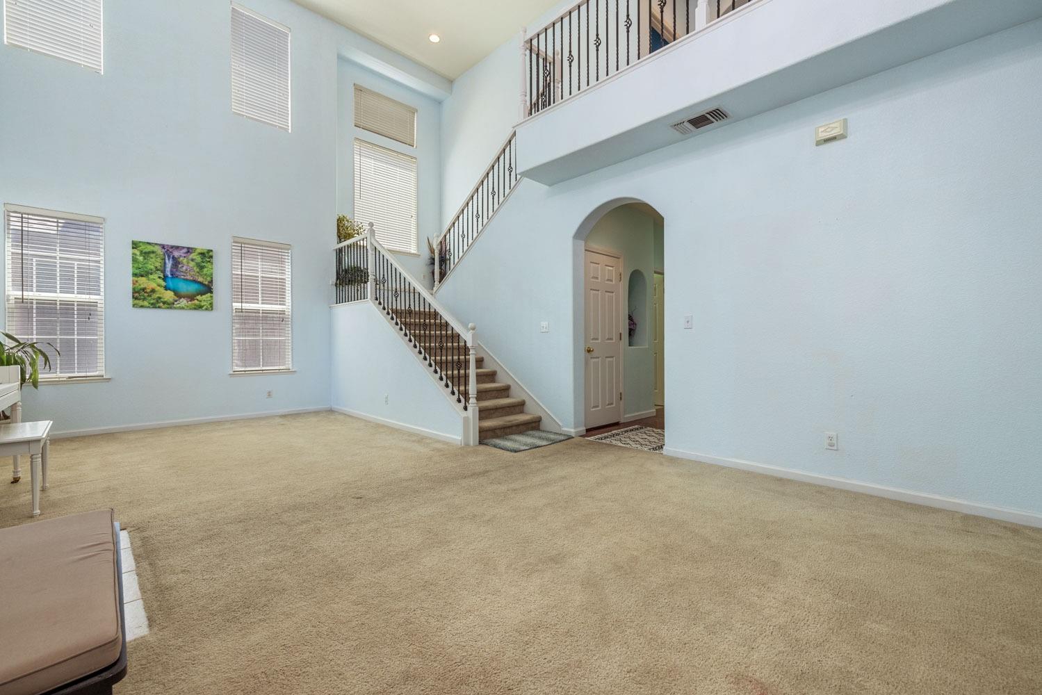 Alton Court, Riverbank, California image 7
