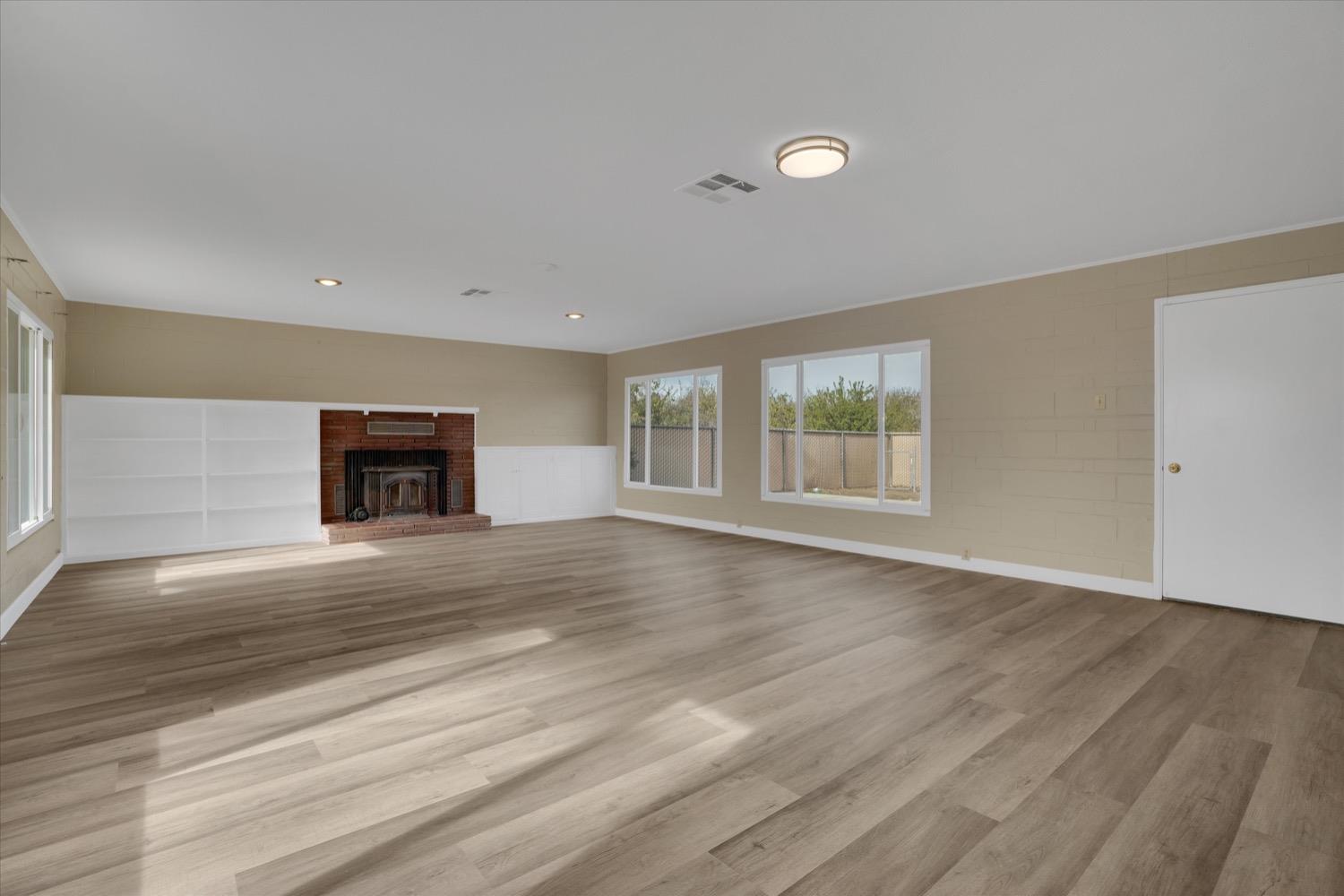 Detail Gallery Image 12 of 46 For 21549 E River Rd, Escalon,  CA 95320 - 3 Beds | 2 Baths