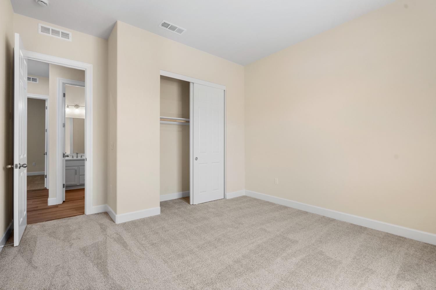 Detail Gallery Image 7 of 37 For 2153 Geneva Way, Manteca,  CA 95337 - 4 Beds | 2/1 Baths