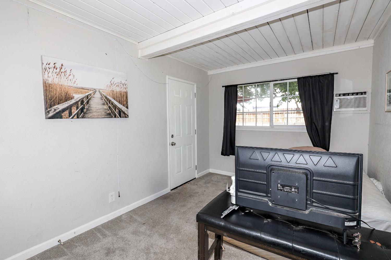 Detail Gallery Image 11 of 26 For 3053 Oleander Ave, Merced,  CA 95340 - 3 Beds | 1 Baths