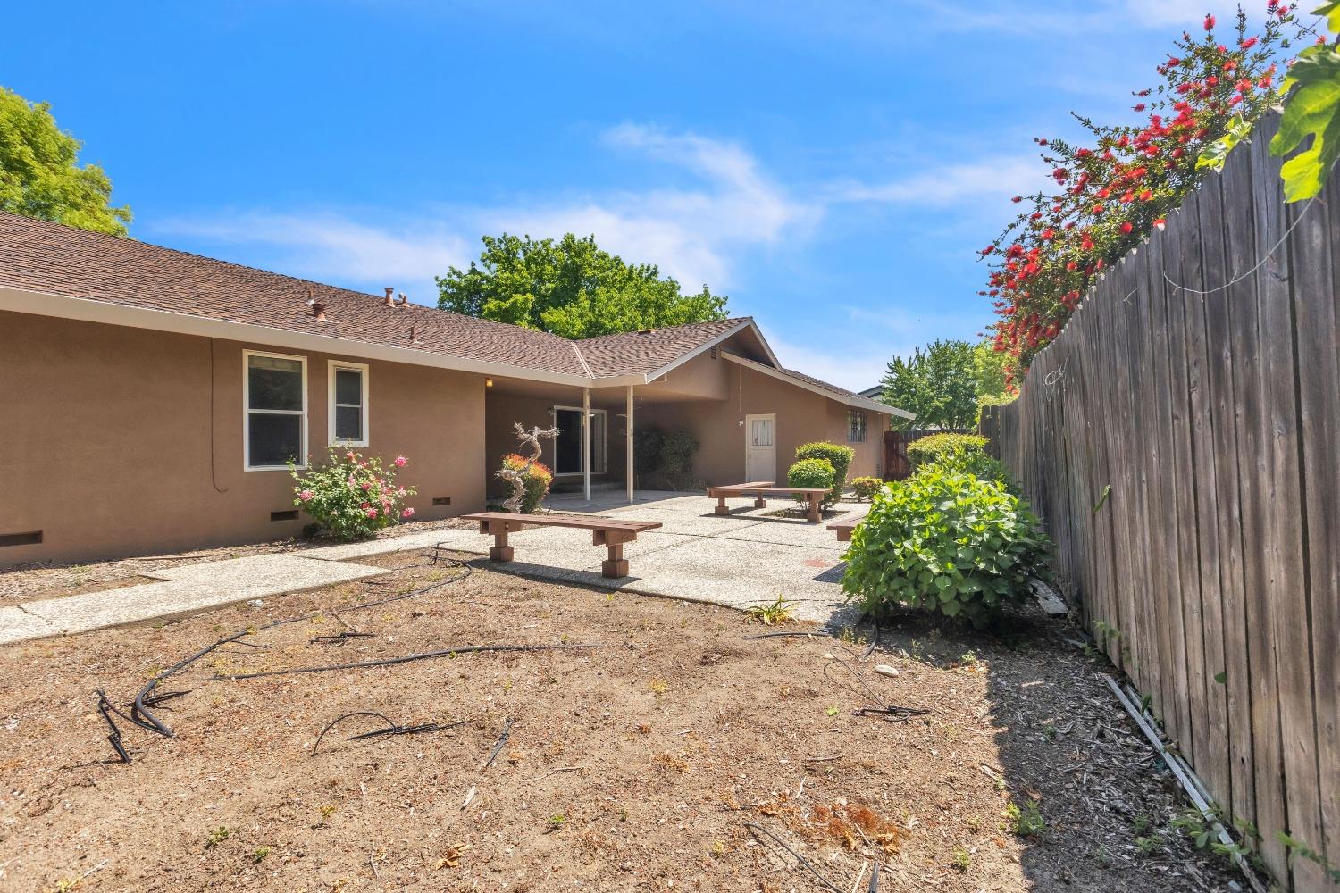 Cromwell Way, Sacramento, California image 28