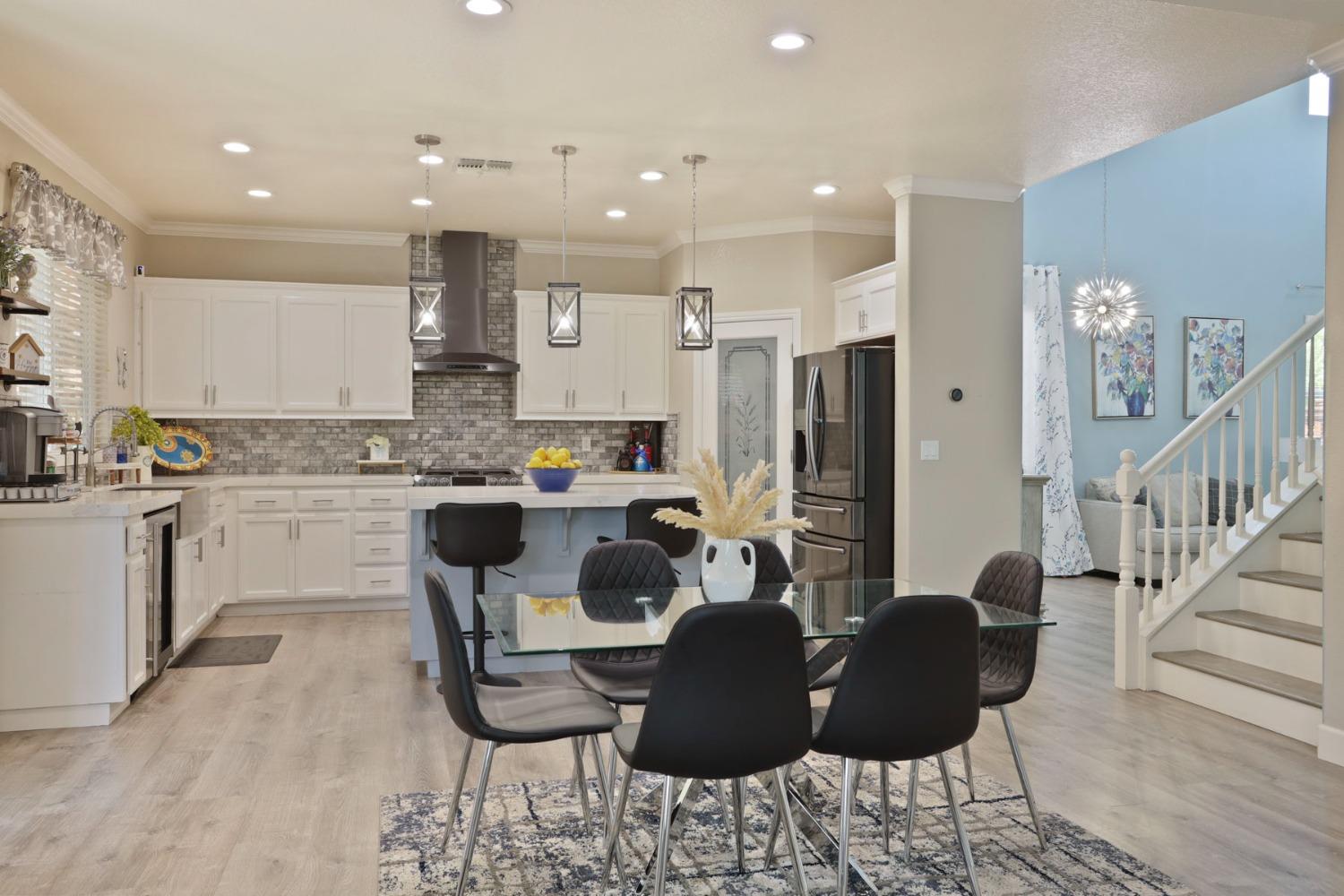 Detail Gallery Image 19 of 77 For 16907 E Cobble Creek Way, Lathrop,  CA 95330 - 4 Beds | 2/1 Baths