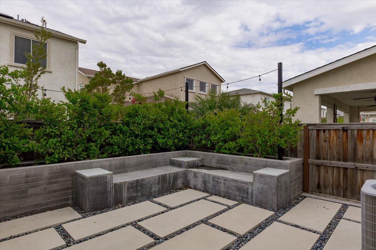 Detail Gallery Image 20 of 70 For 18466 Lewiston Dr, Lathrop,  CA 95330 - 5 Beds | 3/1 Baths