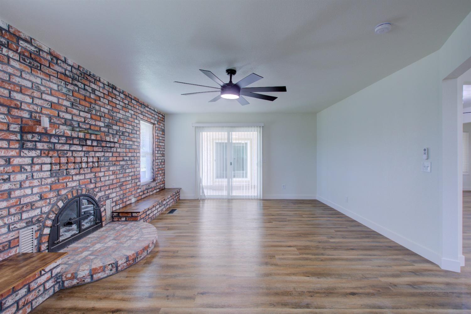 E Childs Avenue, Merced, California image 6