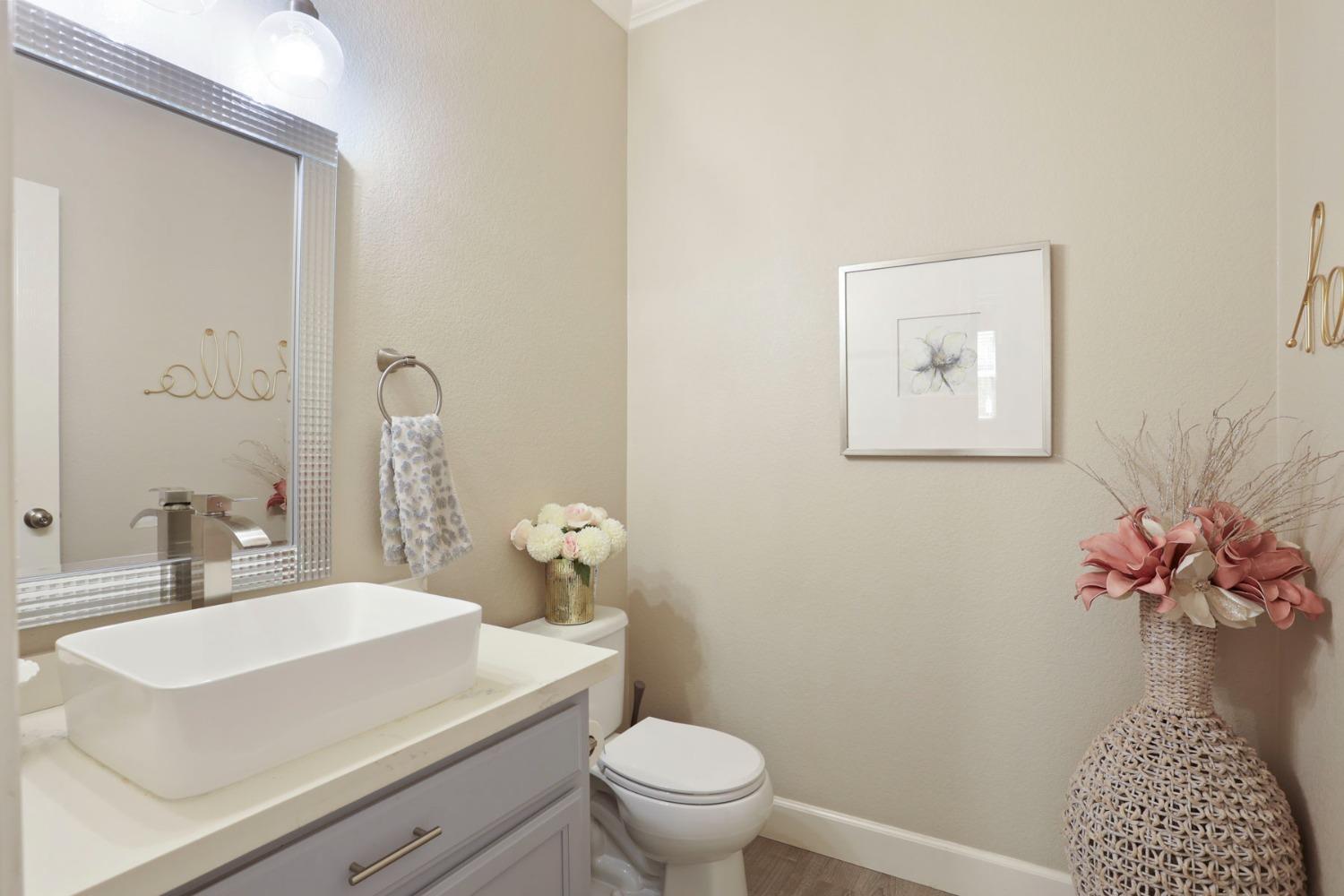 Detail Gallery Image 27 of 77 For 16907 E Cobble Creek Way, Lathrop,  CA 95330 - 4 Beds | 2/1 Baths