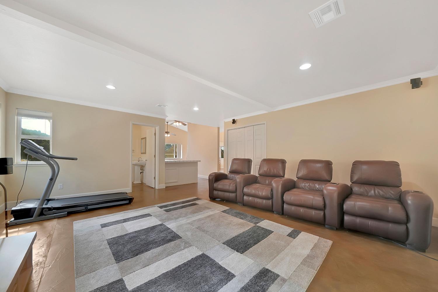 Detail Gallery Image 24 of 88 For 2800 Willow Creek Rd, San Andreas,  CA 95249 - 3 Beds | 2/1 Baths