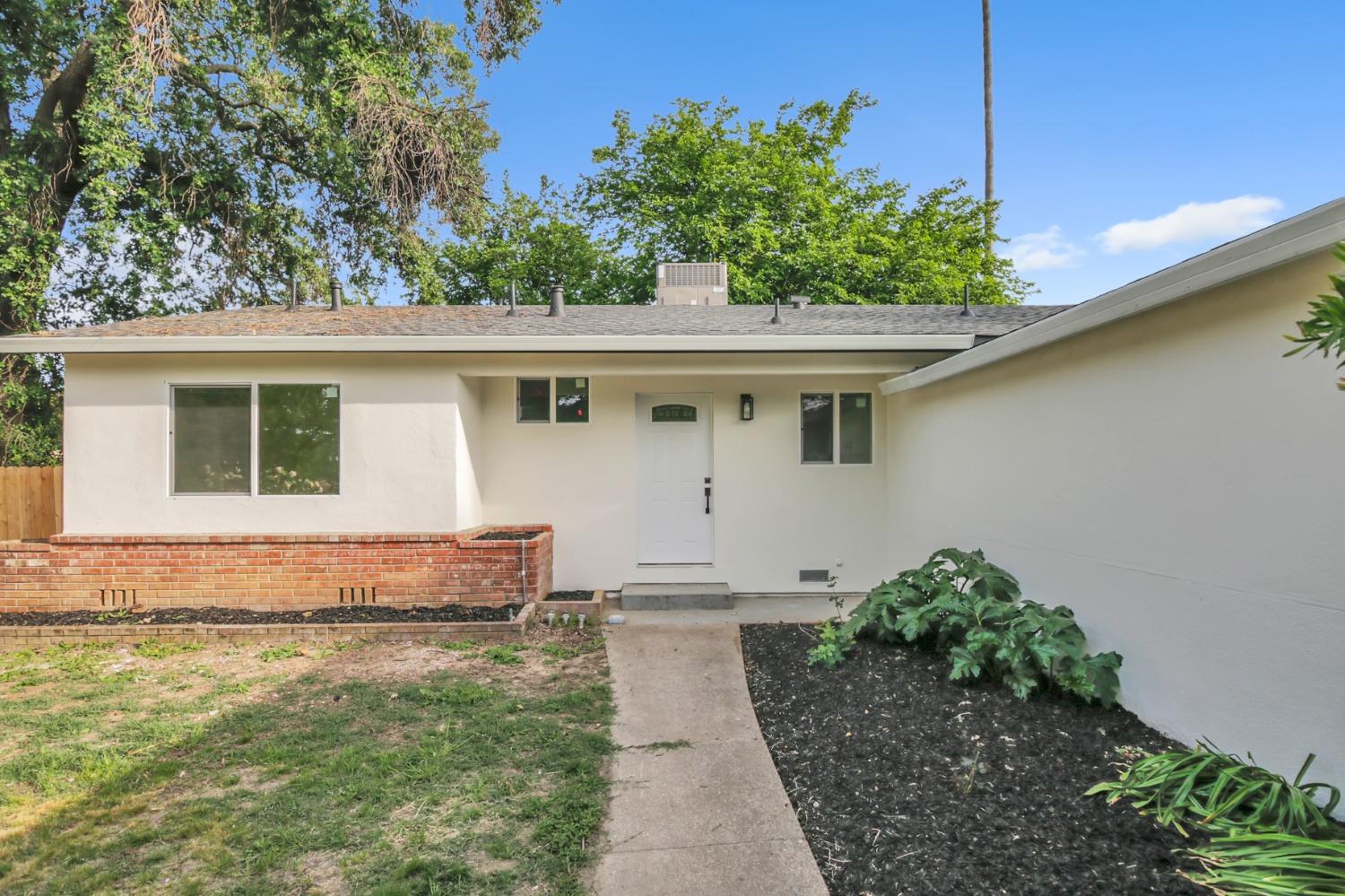 Pin Oak Court, Fair Oaks, California image 5