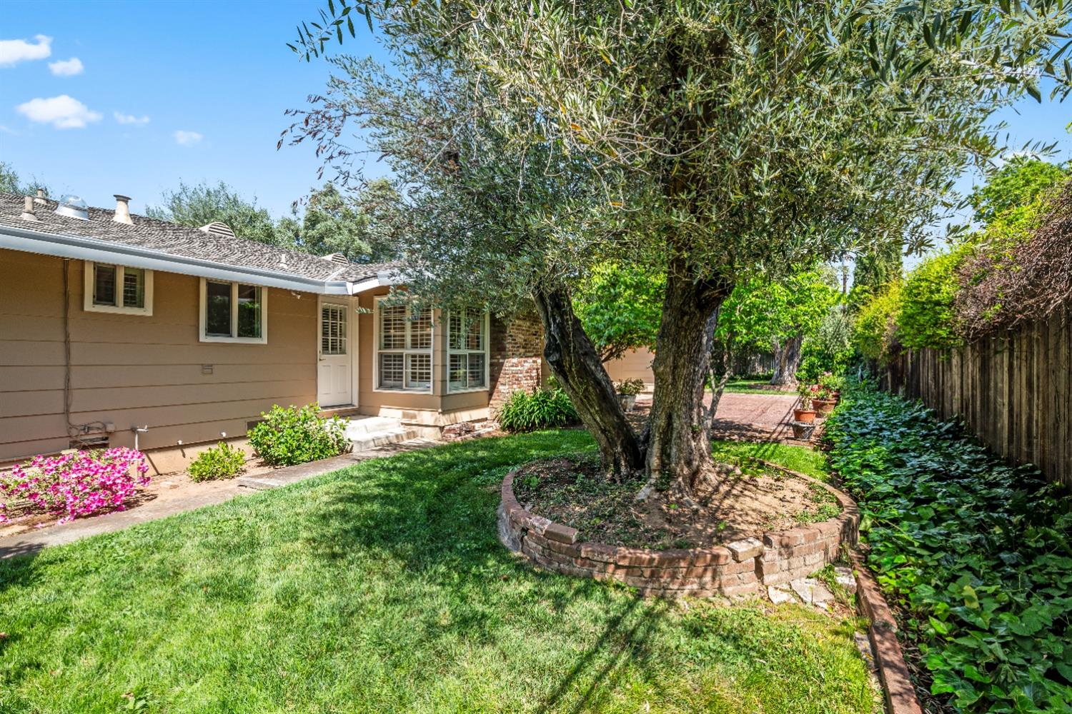 Jerrilyn Court, Carmichael, California image 36