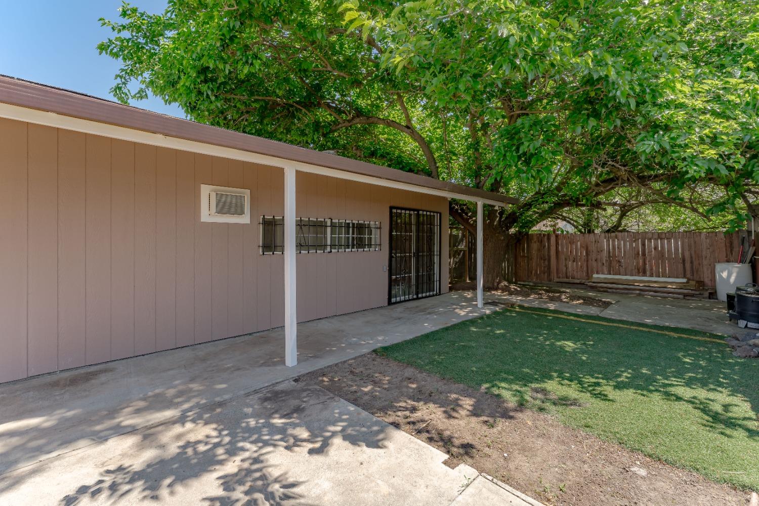 Detail Gallery Image 27 of 52 For 6849 26th St, Rio Linda,  CA 95673 - – Beds | – Baths