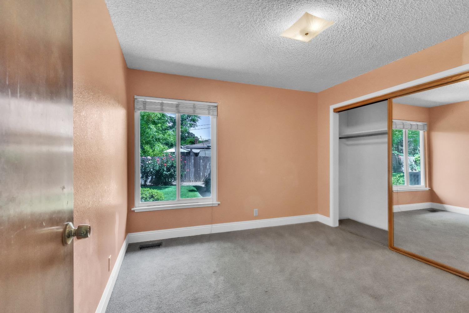 Cromwell Way, Sacramento, California image 33