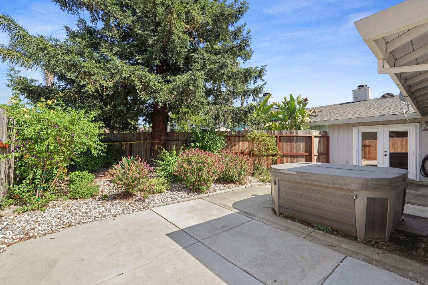 Flowerwood Way, Sacramento, California image 28