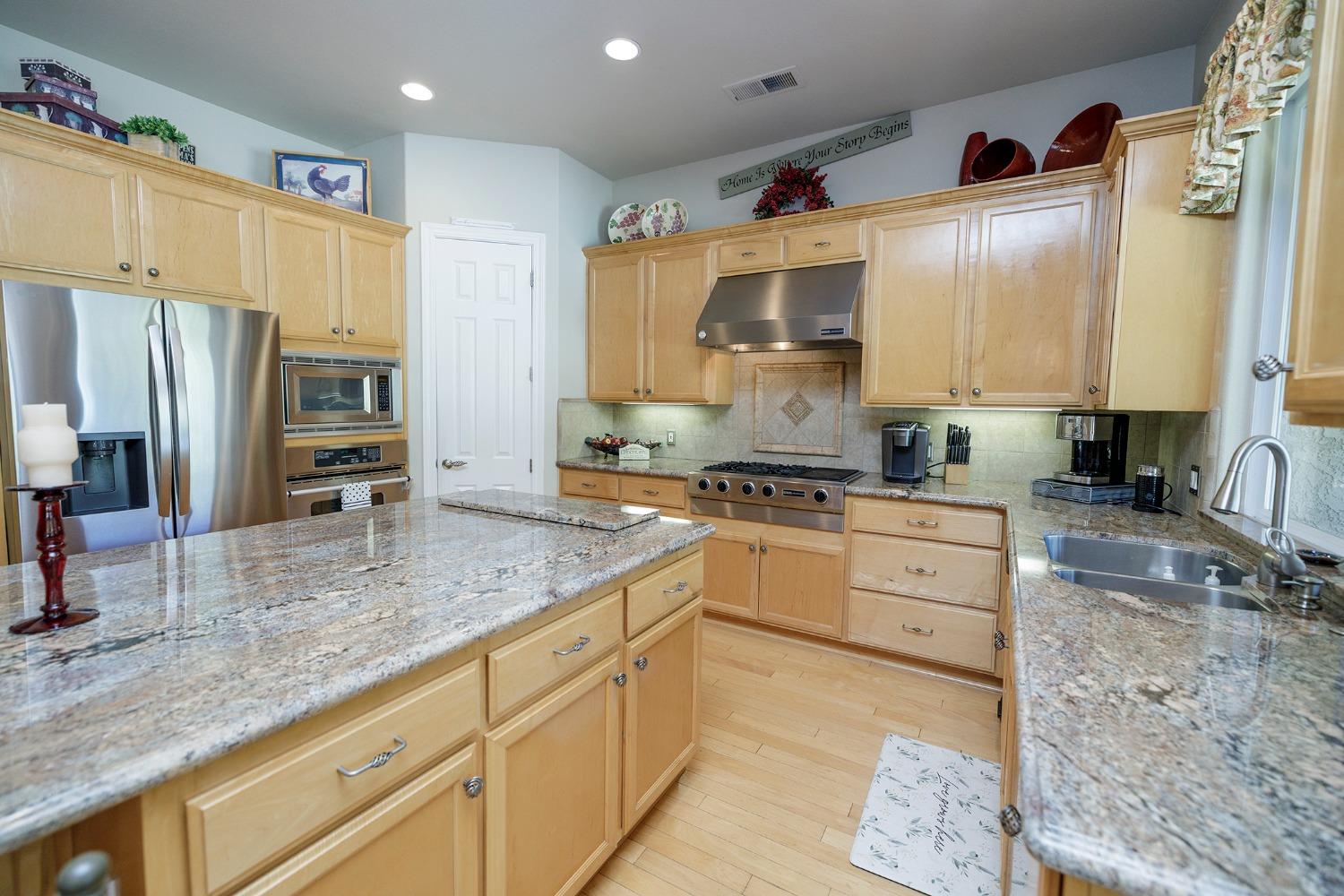 Detail Gallery Image 22 of 77 For 11325 Wild Oak Dr, Oakdale,  CA 95361 - 4 Beds | 2/1 Baths