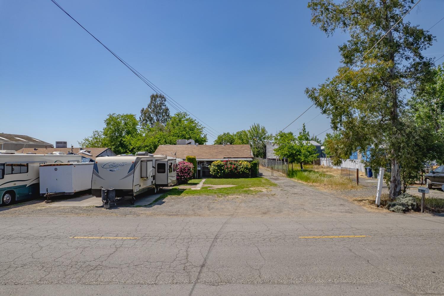 Detail Gallery Image 44 of 52 For 6849 26th St, Rio Linda,  CA 95673 - 3 Beds | 2 Baths