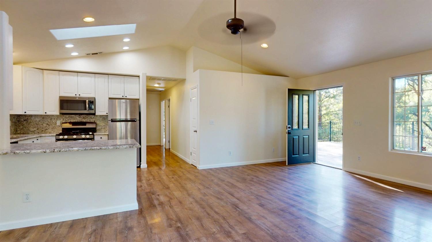 Tom Ray Dr, Grass Valley, California image 10