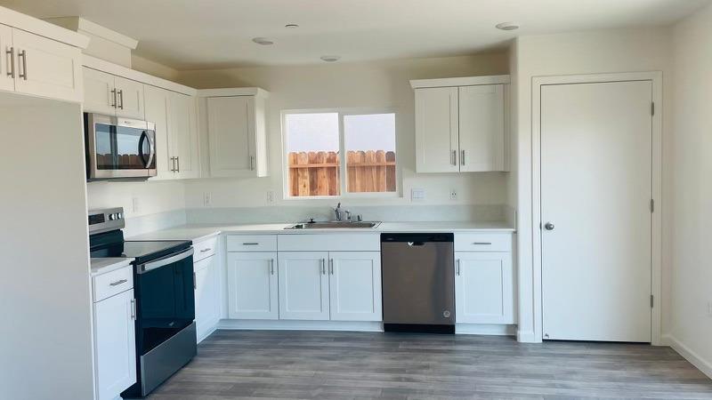 Detail Gallery Image 9 of 30 For 4226 Sierra St, Riverbank,  CA 95367 - 3 Beds | 2/1 Baths