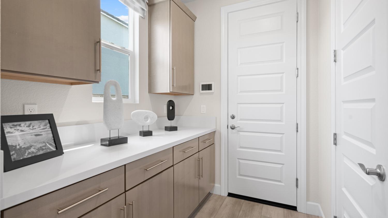 Detail Gallery Image 21 of 48 For 1093 Fiano Pl, Manteca,  CA 95337 - 5 Beds | 3 Baths